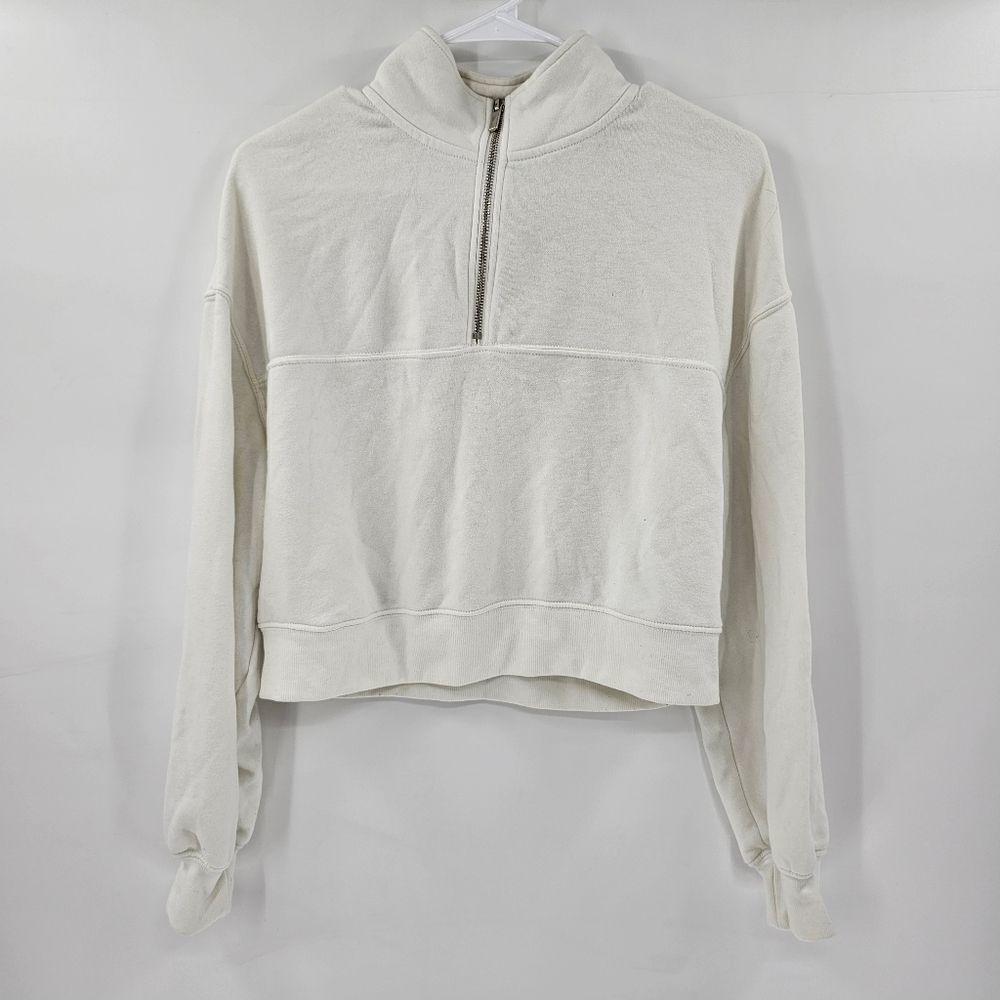 H&M medium crop top sweater sweatshirt white cream quarter zip